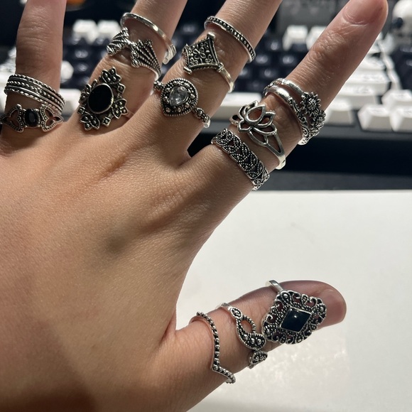 NEW 15 Assorted Rings - Picture 3 of 3